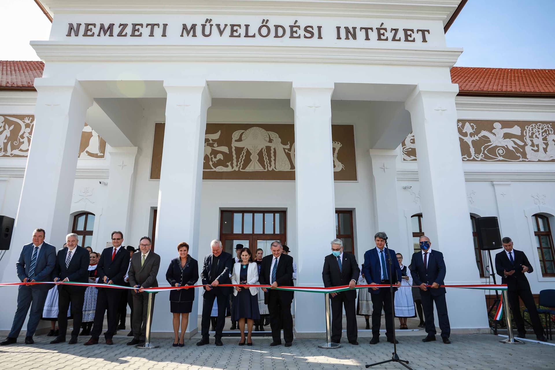 Felavatták a Nemzeti Művelődési Intézet székházát