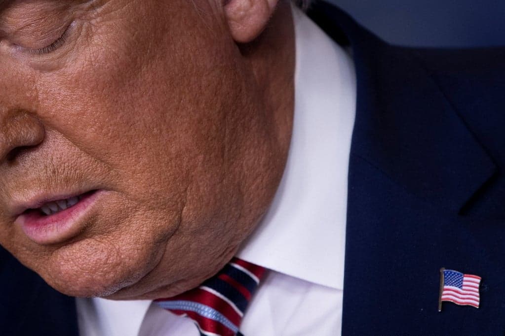 Trump elbocsátotta a választások biztonságáért felelős ügynökség vezetőjét