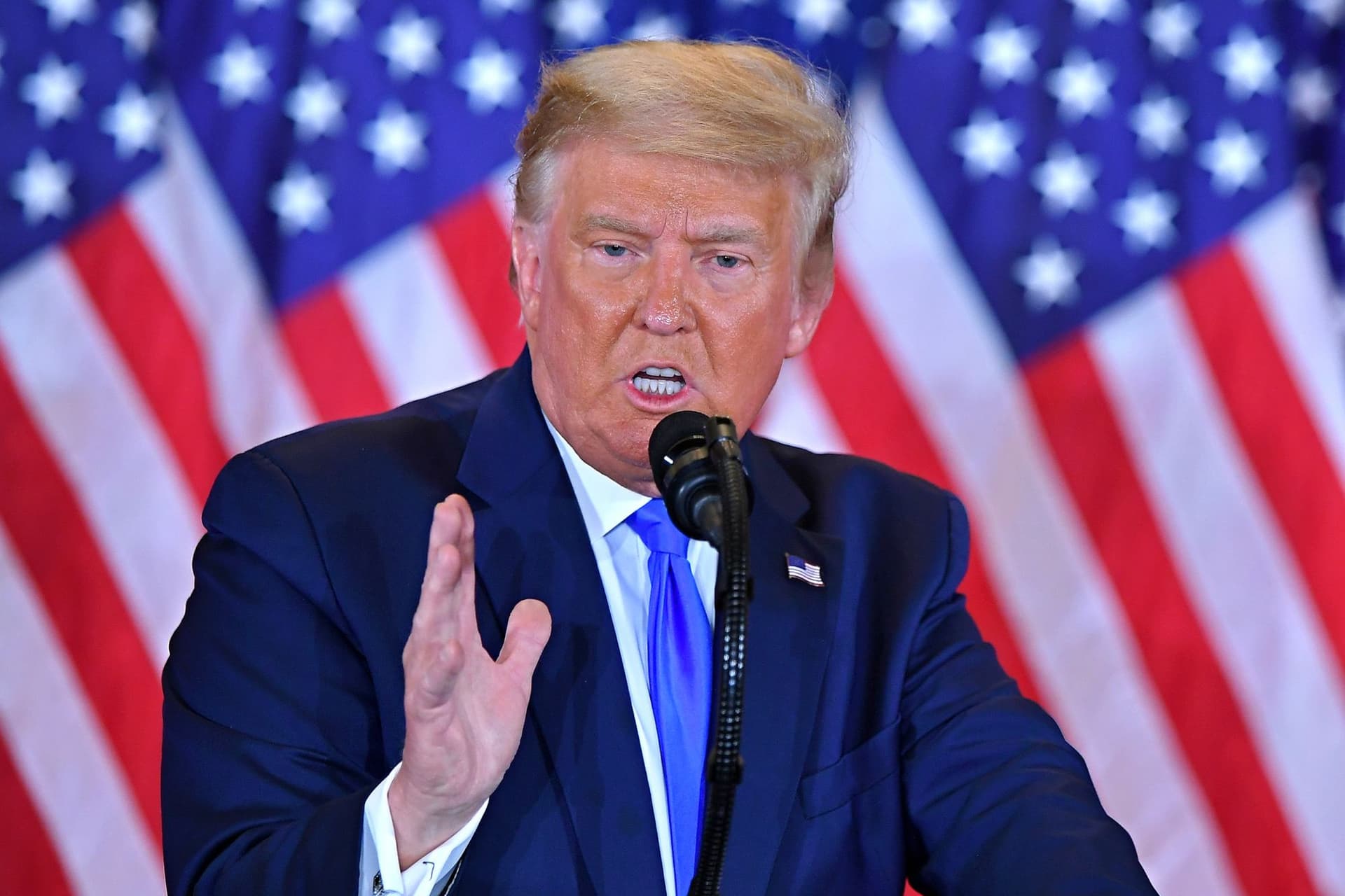 Megbukott a demokraták Trump elmozdítására irányuló kísérlete