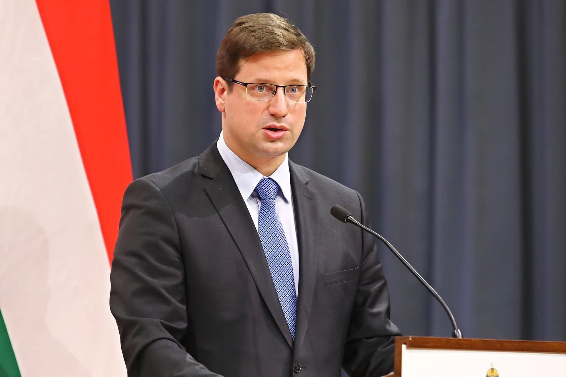Gulyás: Az egészségügy rendkívüli teljesítménnyel állt helyt