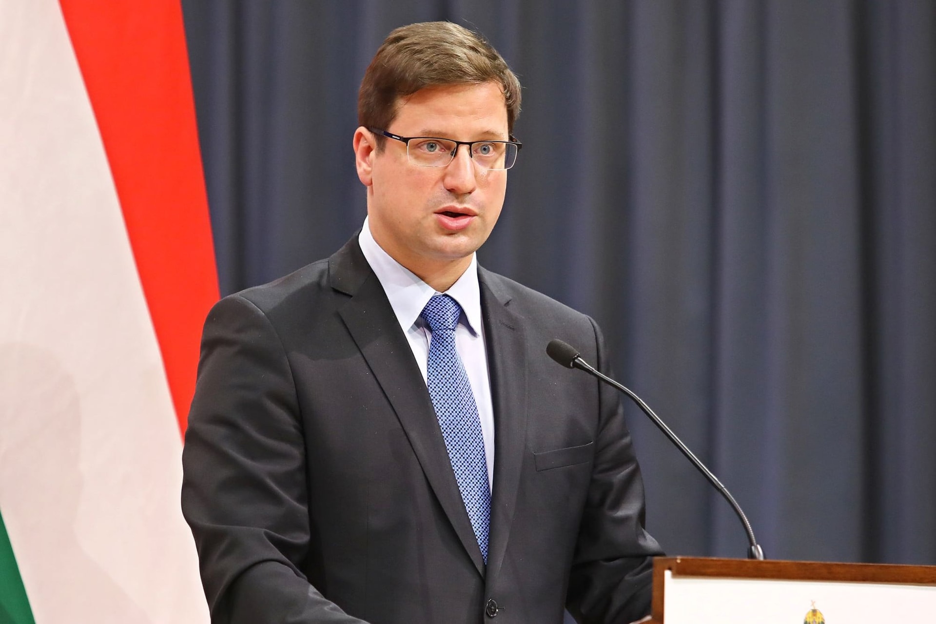Gulyás: Az egészségügy rendkívüli teljesítménnyel állt helyt