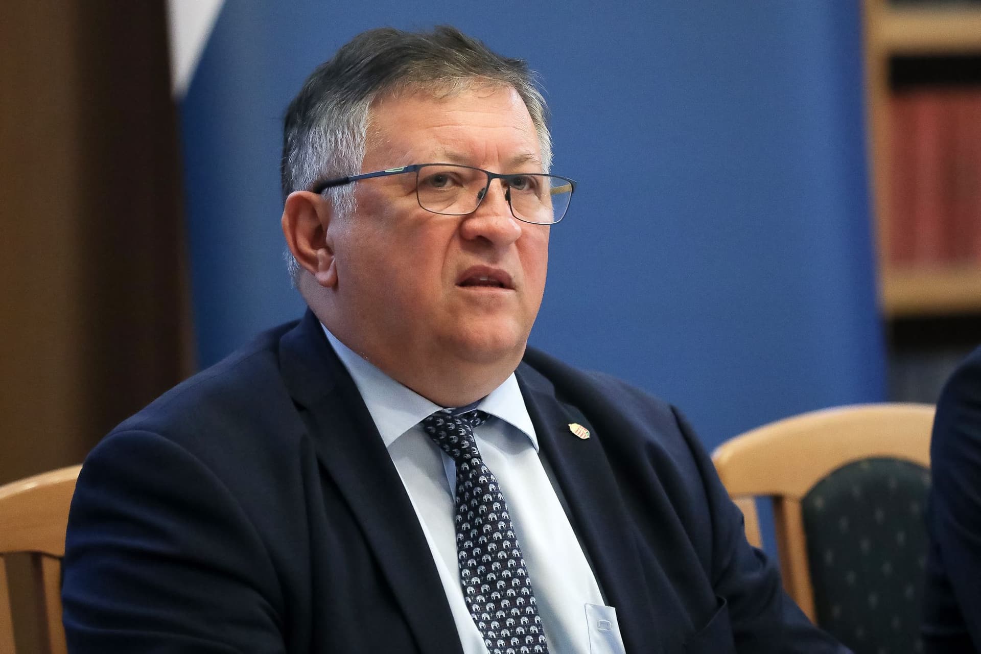 Az tud előre tekinteni, aki ismeri és tiszteli a múltját