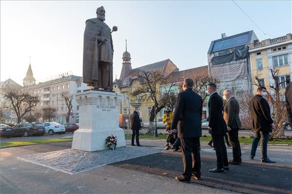 A fekete márciusra emlékeznek Marosvásárhelyen és Brüsszelben