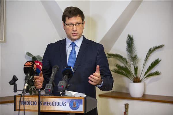 Gulyás: Soha nem látott mértékben állnak rendelkezésre fejlesztési források