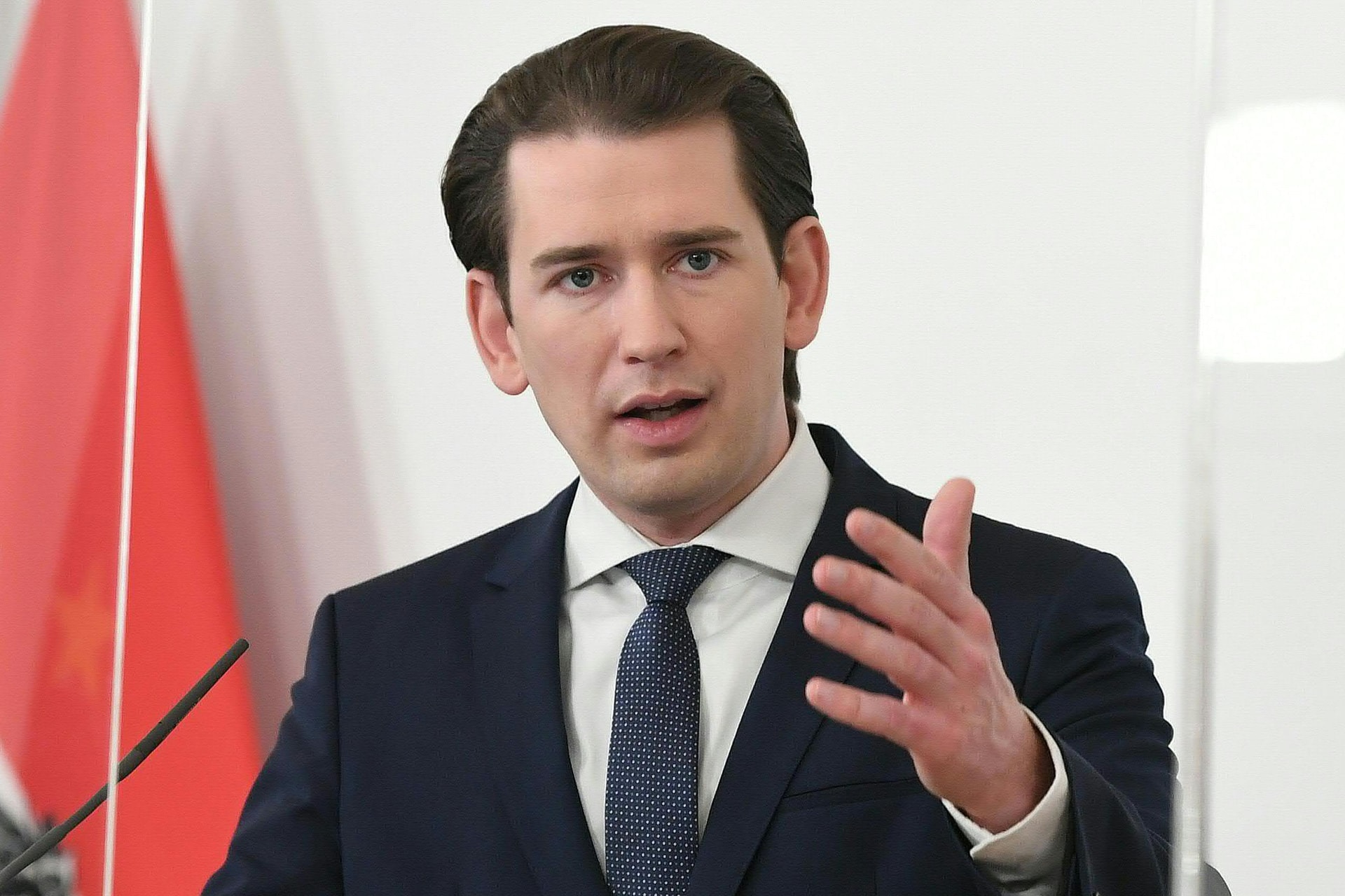 Kurz szerint Brüsszel csal a vakcinákkal
