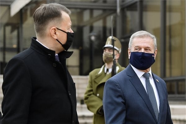 Benkő: Jó úton halad a lengyel-magyar kapcsolatok erősítése