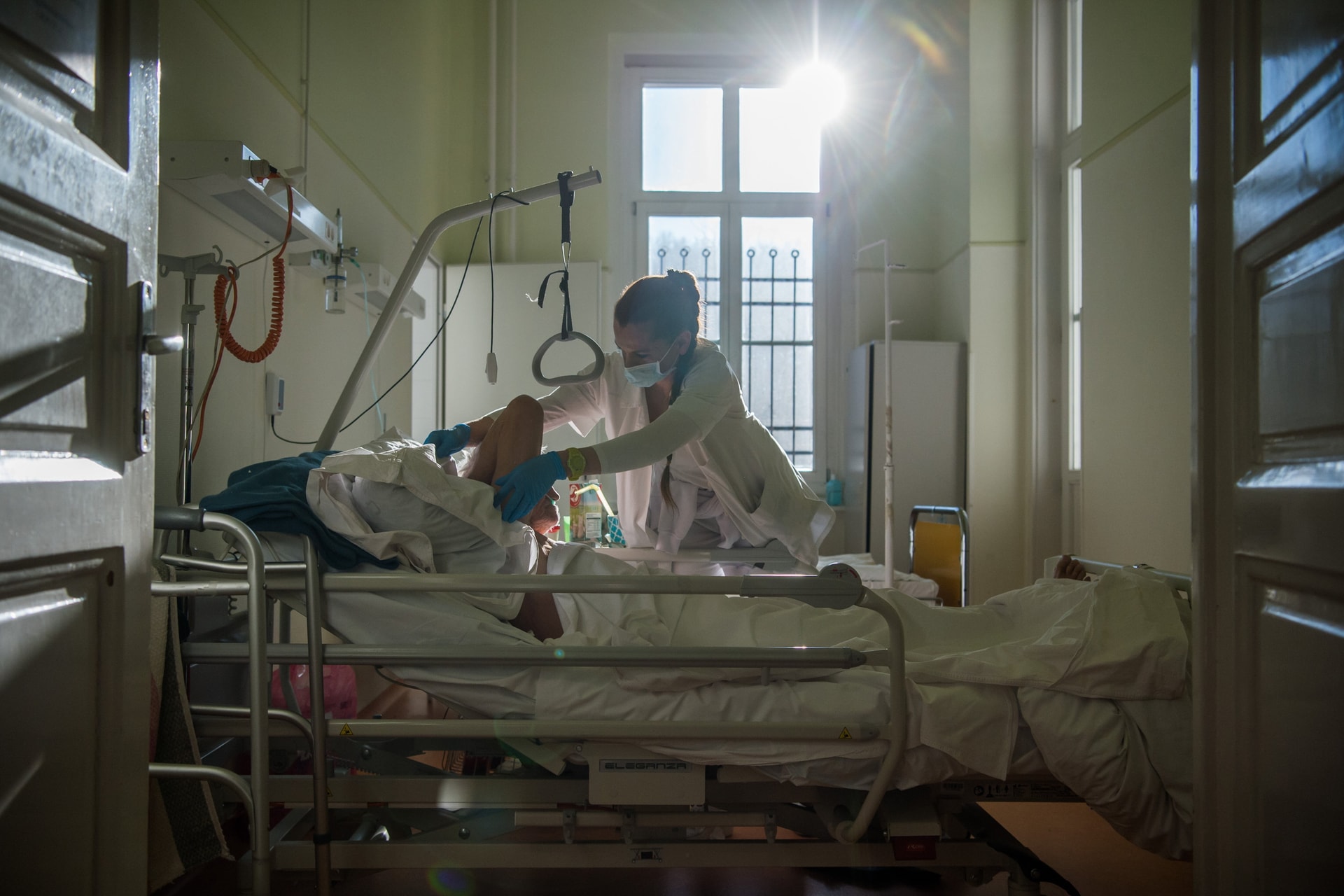 Huszonegy százalékkal magasabb fizetést vihetnek haza az ápolók