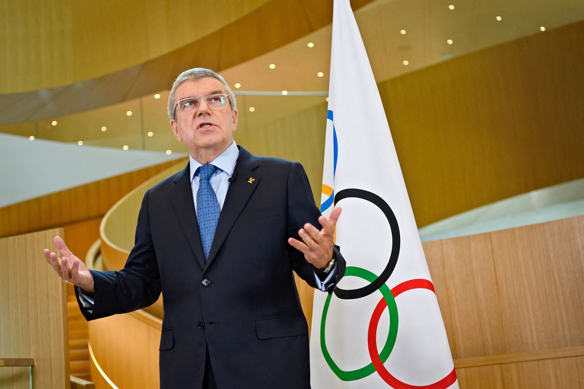 Thomas Bach: Aki nem támogatja a háborút, az versenyezhet