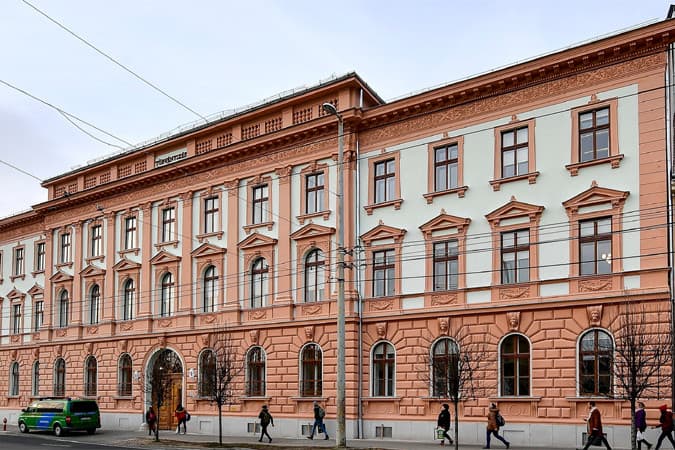 A Debreceni Törvényszéken folytatódik a Szeviép-ügy bírósági eljárása