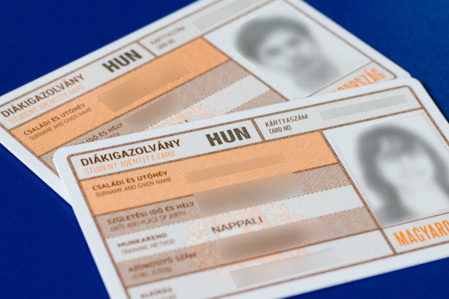 Október 31-ig érvényesek az előző féléves diákigazolványok