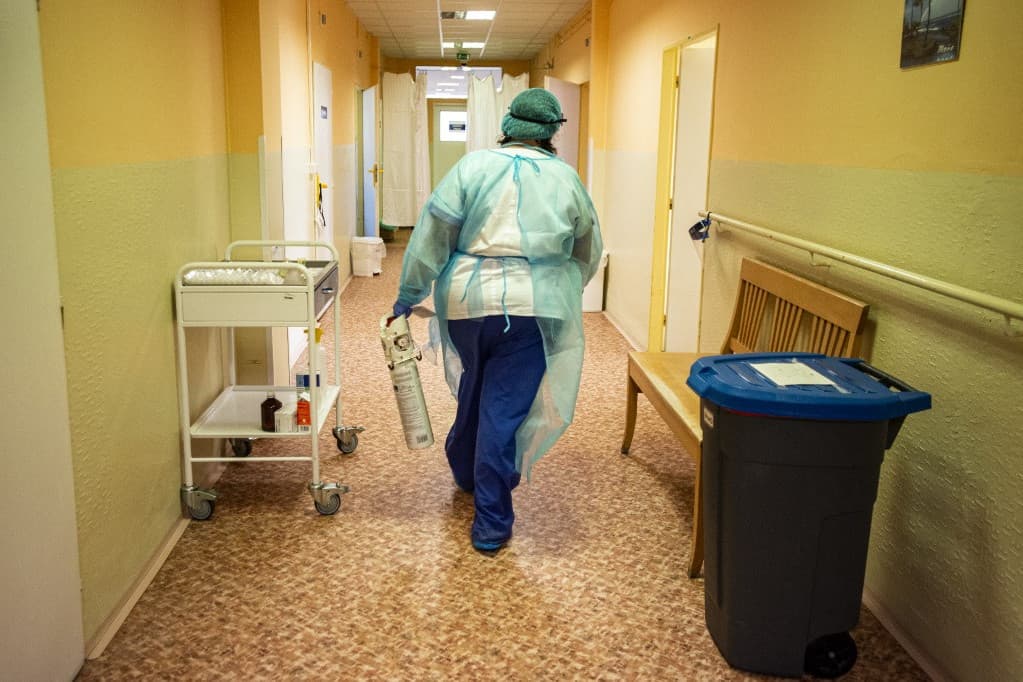 Negyven nappal meghosszabbították a vészhelyzet Szlovákiában