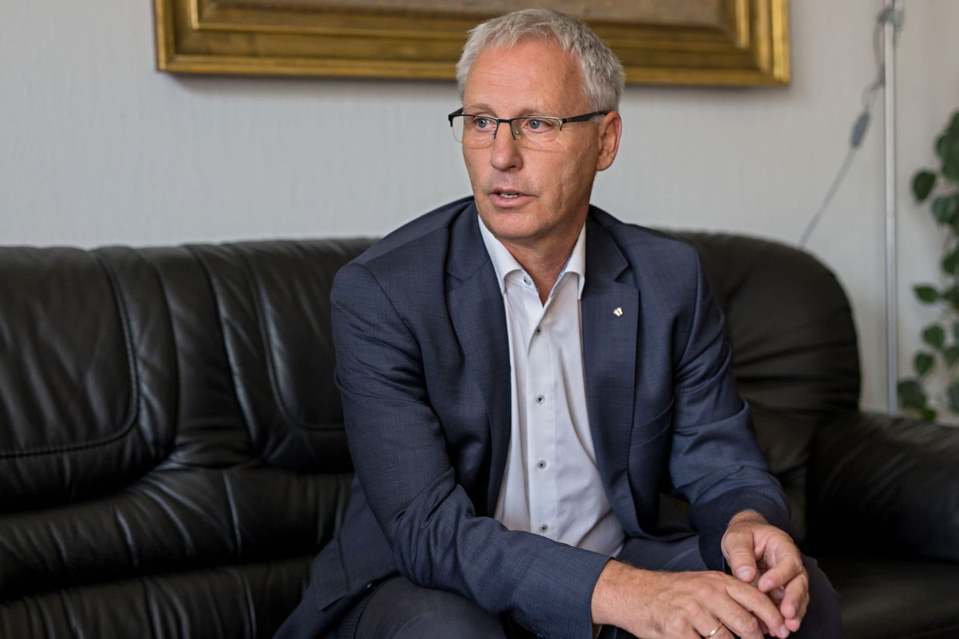 Kulturális, vallási és történelmi hagyománnyal ismerkedő fiatalok