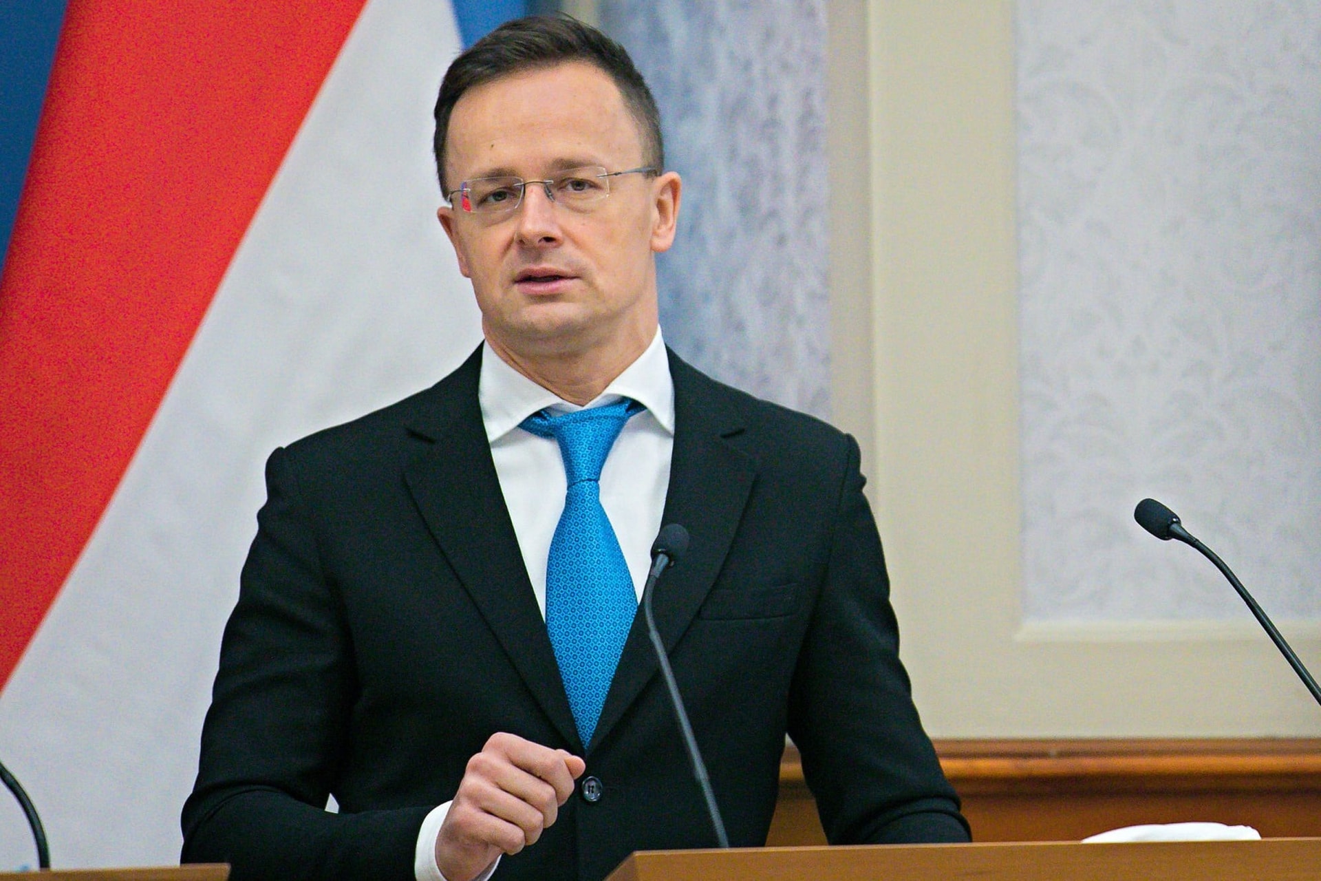 „Rendkívül káros és veszélyes, amikor a sportot összekeverik a politikával”