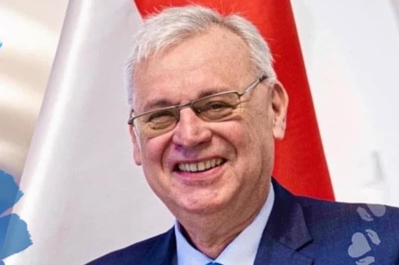 Aradszki András újra munkába állt