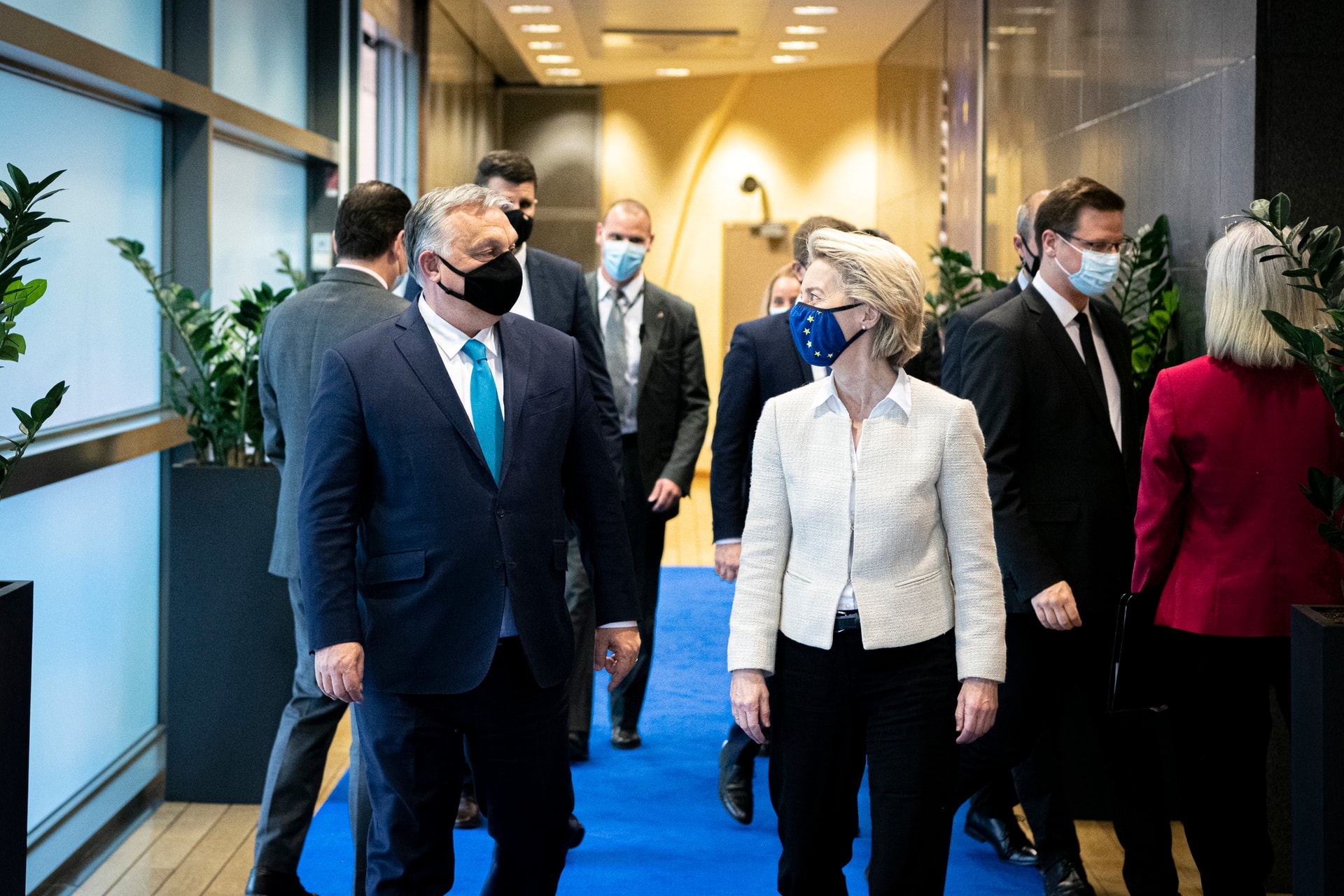 Orbán Viktor az Európai Bizottság elnökével tárgyal Brüsszelben