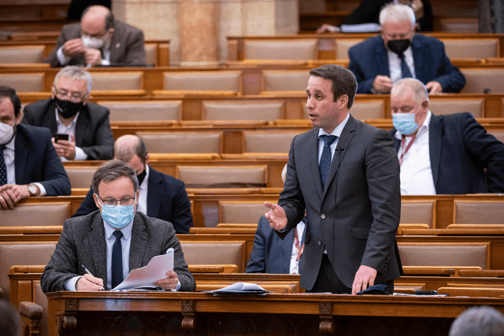 A baloldal már a szavak szintjén sem foglalkozik az emberek problémáival