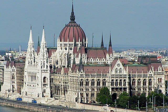 Az iskolai szexuális felvilágosítást is szabályozná a pedofilellenes törvényjavaslat