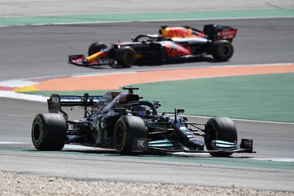 Lewis Hamilton nyerte a Portugál Nagydíjat