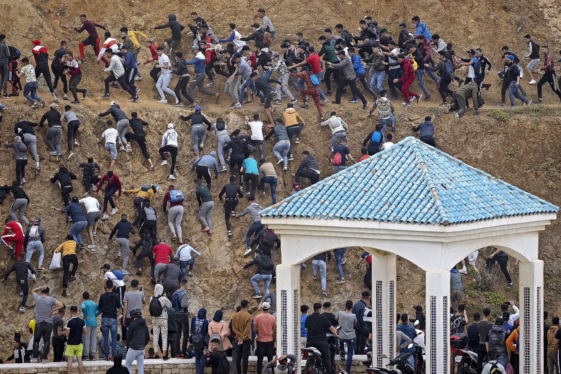 Marokkó bármikor utat nyithat a migránsoknak