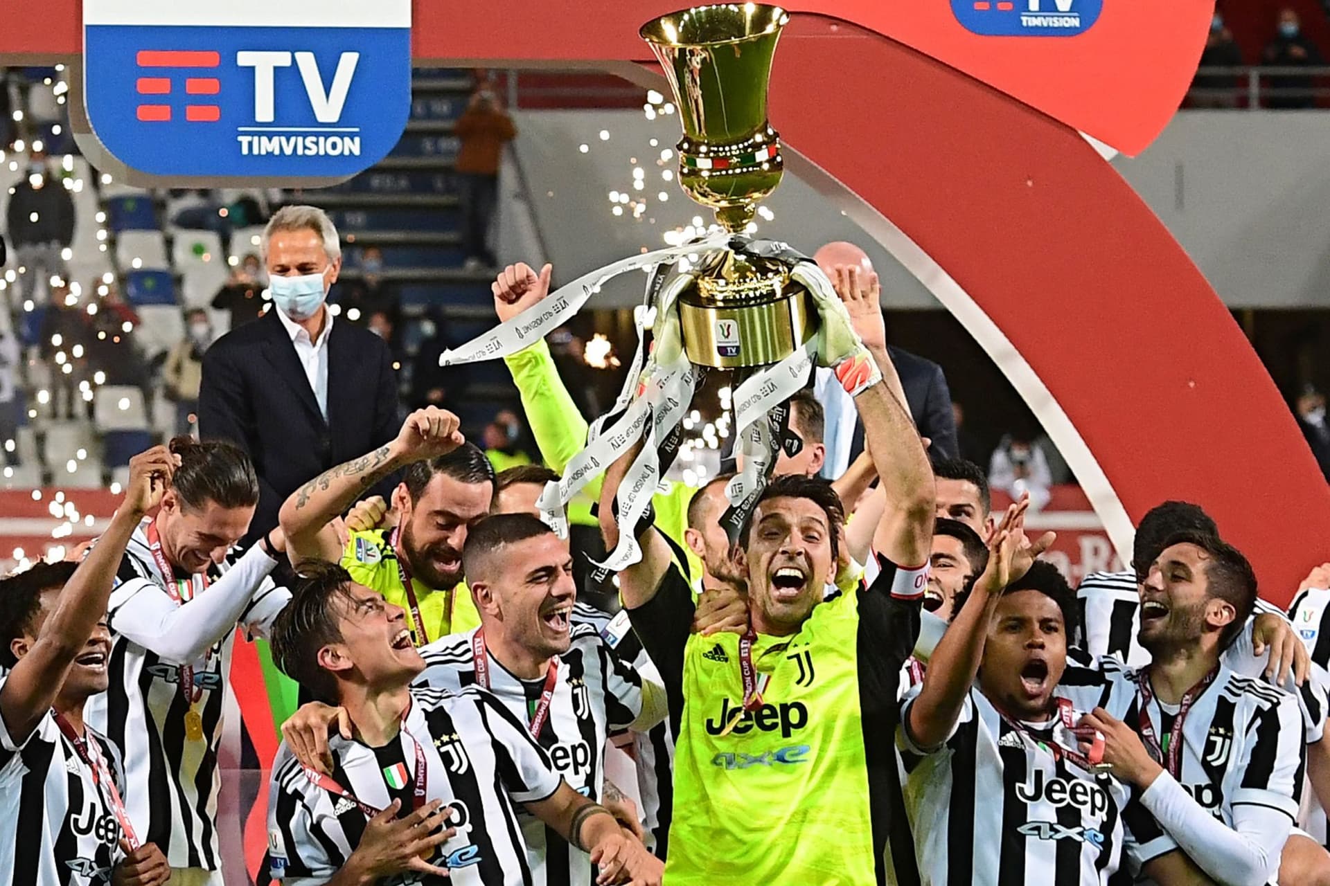 Buffon kupasikerei az apától a fiúig