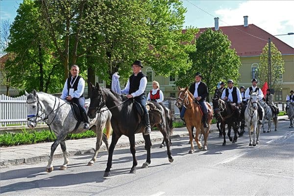 Idén is rendhagyó a csíksomlyói búcsú
