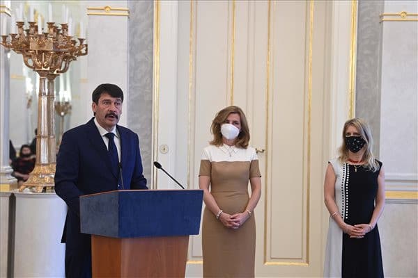 Két és fél millió forint adományt kapott a Regőczi Alapítvány