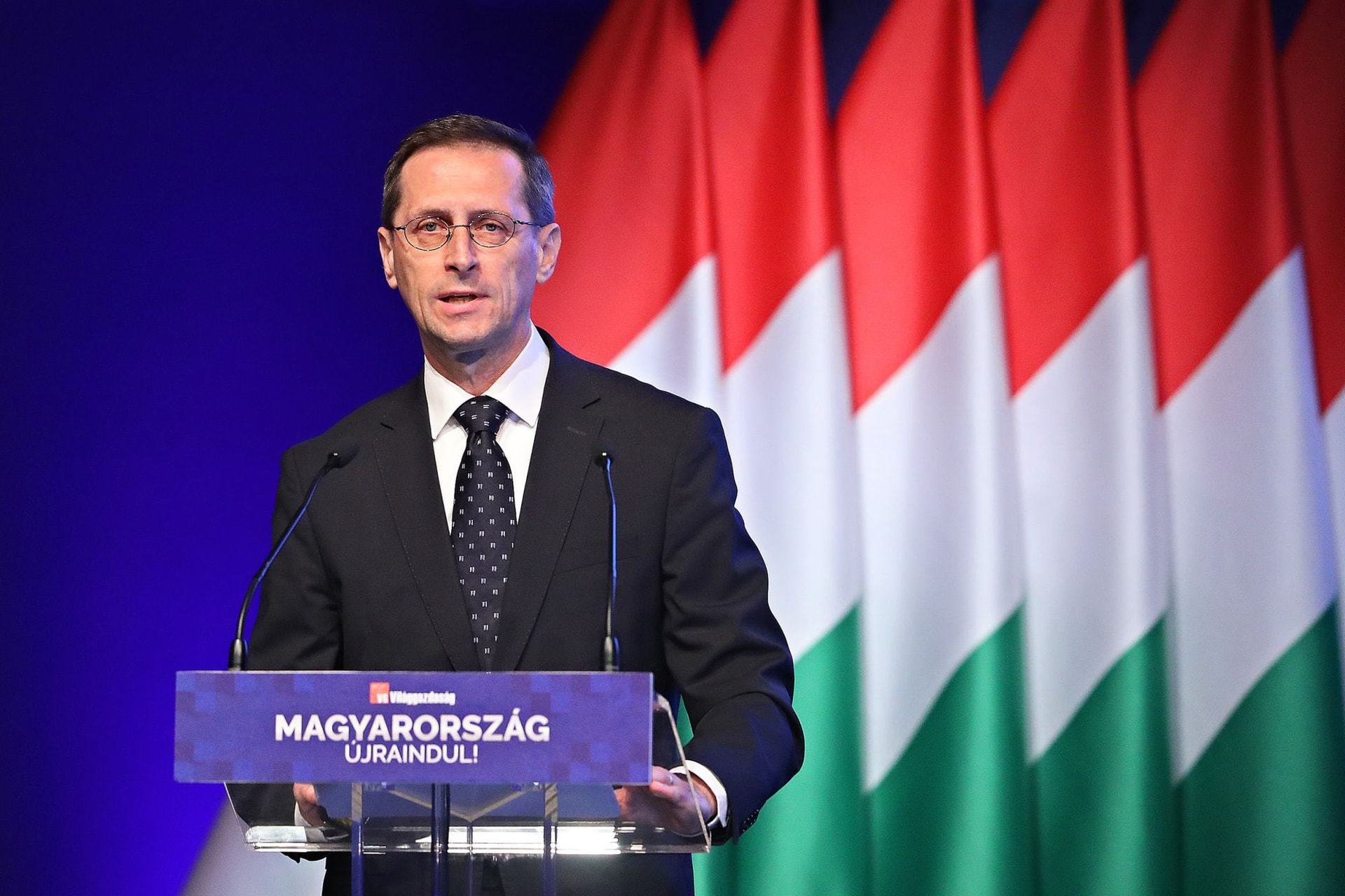 Varga Mihály: A legfontosabb feladat jelenleg a gazdaság újraindítása