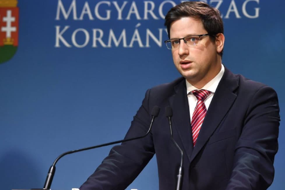 Búcsú a polgármesterek teljhatalmától