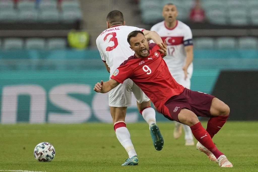 Svájci siker a törökök ellen a bombagólok meccsén