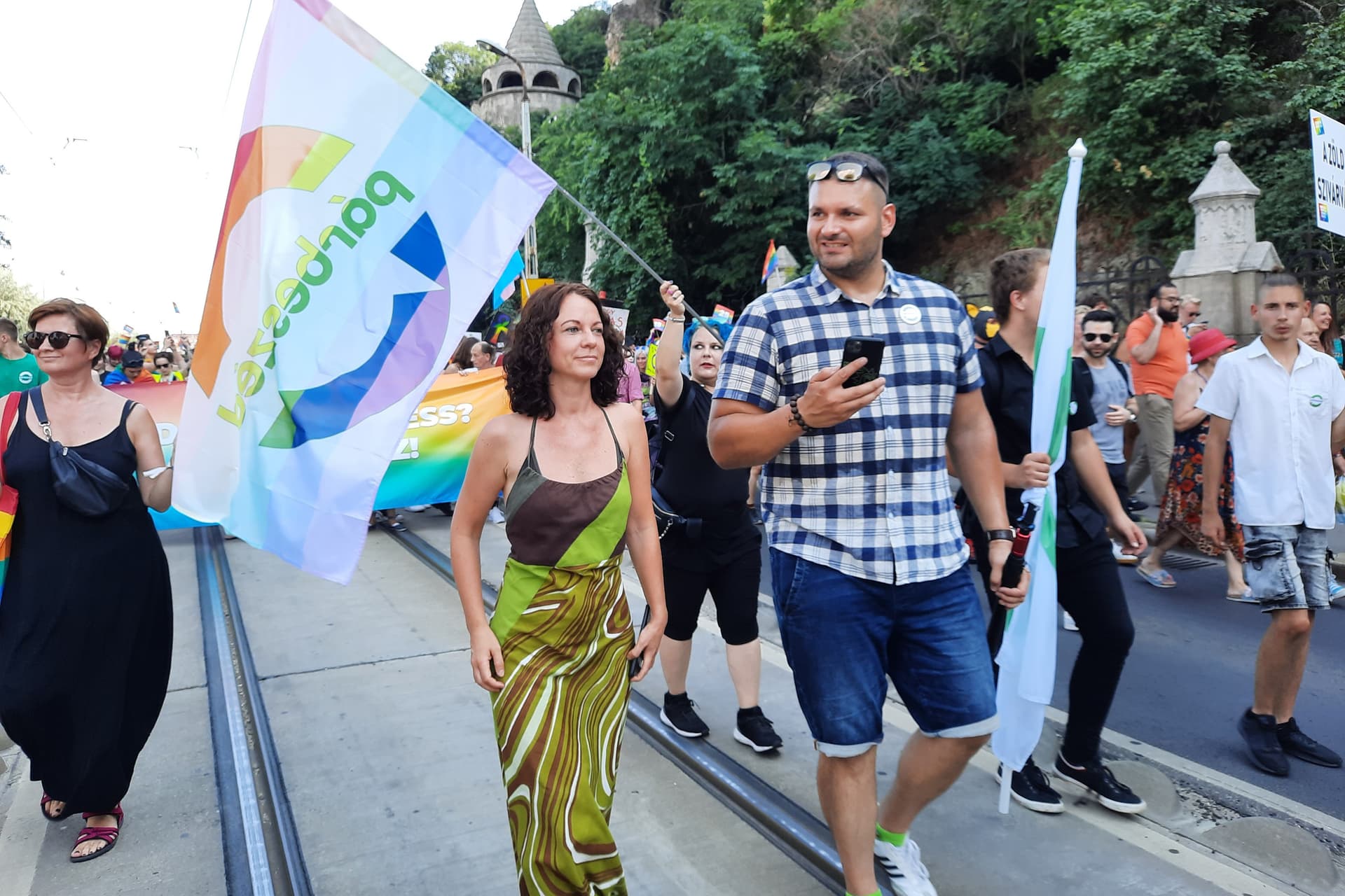 Fidesz: A gyermekek védelme miatt is meg kell állítani a baloldalt