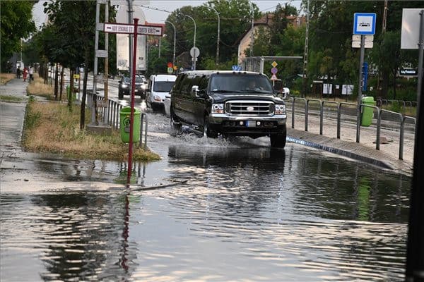 A zivatar miatt 281 esetben volt szükség a tűzoltók munkájára
