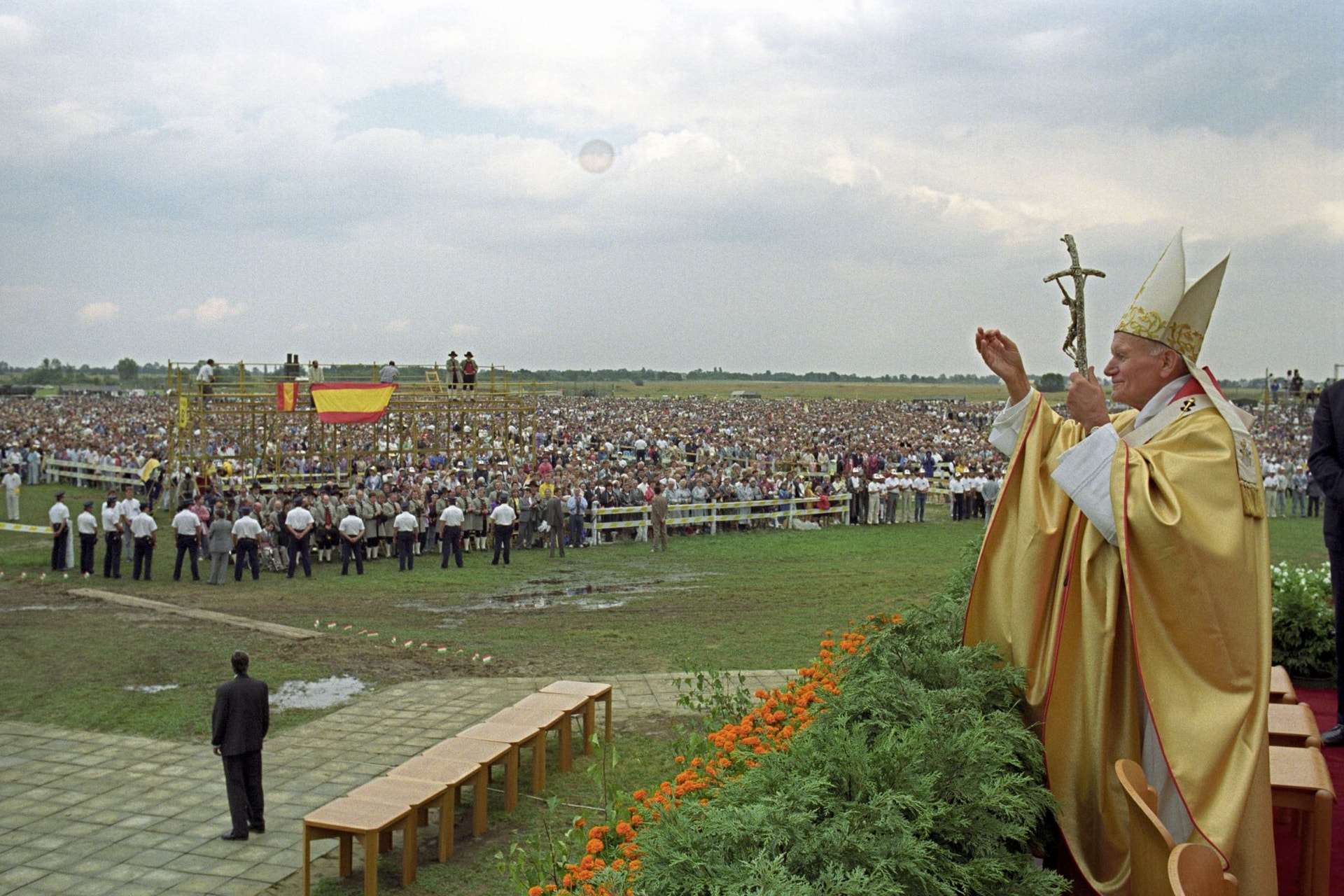 Katarzist hozó, emlékezetes apostoli látogatás