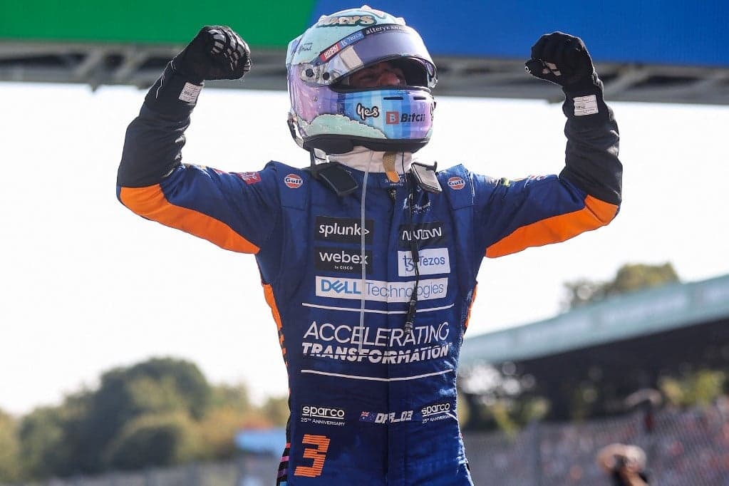 Ricciardo nyert Monzában, Hamilton és Verstappen kiesett