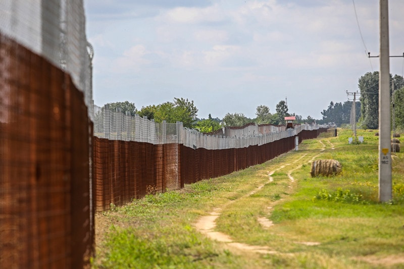 Hollik: A baloldal továbbra is támogatja a migrációt