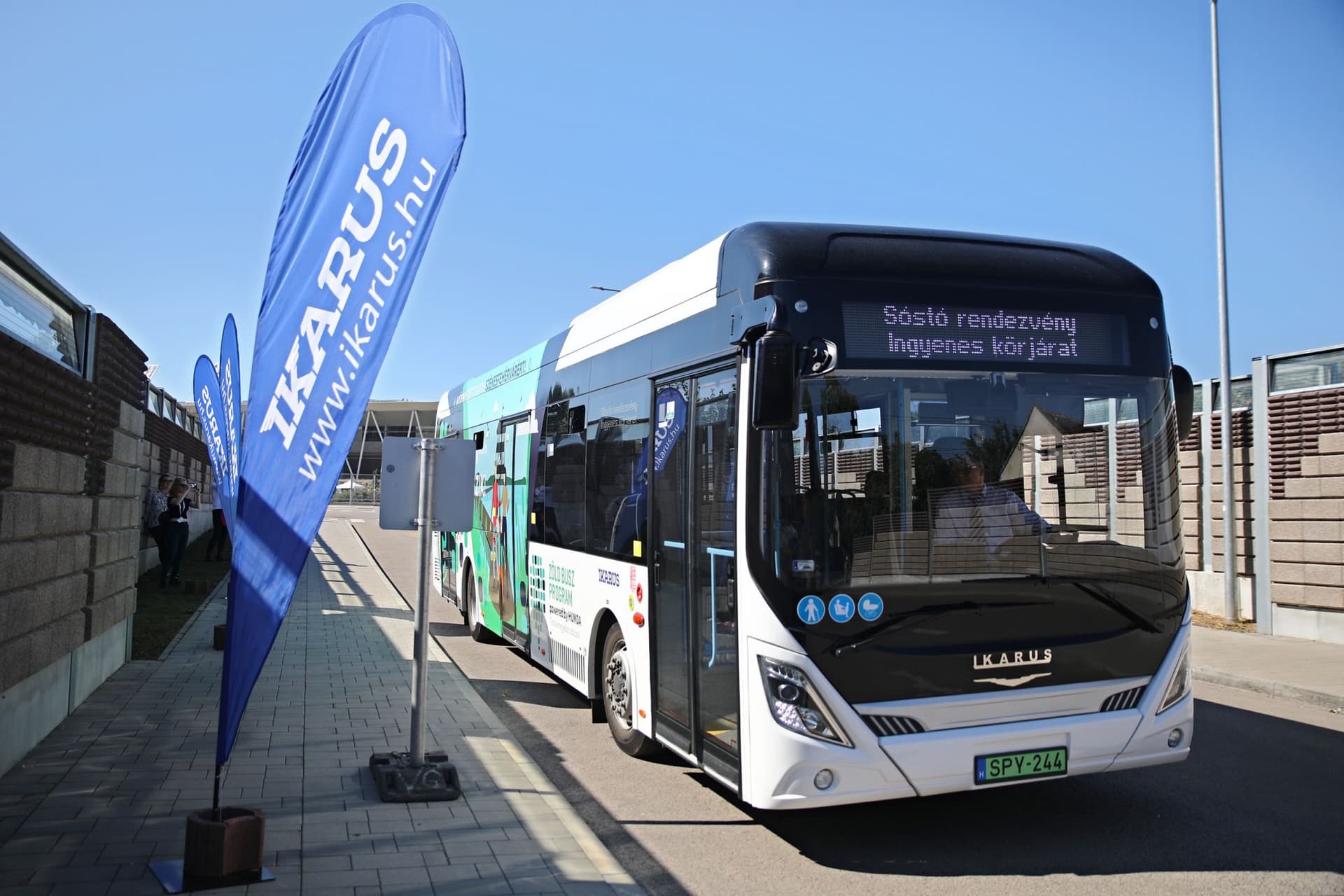 Tisztán elektromos buszt tesztelt az Ikarus