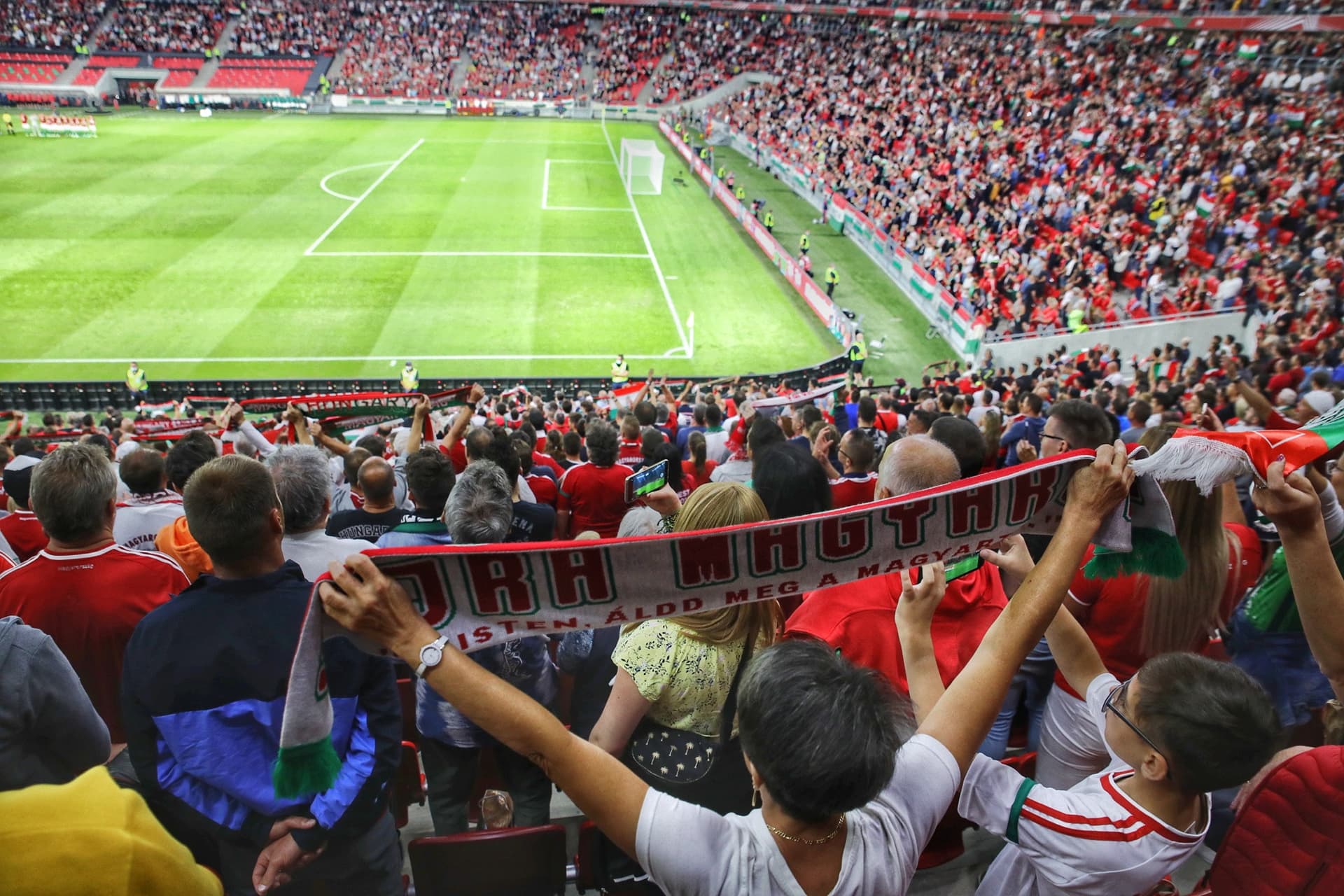 Futball: Csökkentette a magyar válogatott büntetését az UEFA