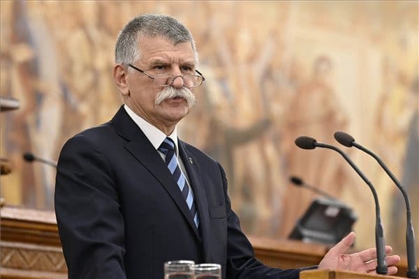 Kövér László: Egyszerű többséggel nem lehet Alaptörvényt módosítani