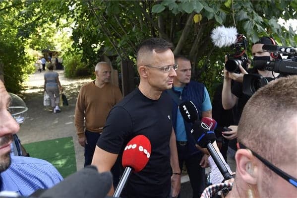 Szijjártó: Magyarország erős EU-ban érdekelt