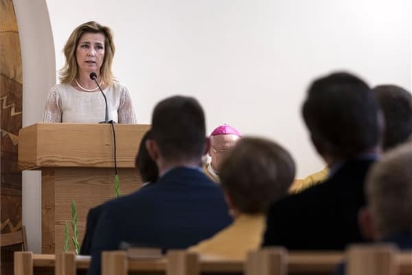 Herczegh Anita: Nem is választhattak volna jobb névadót a Regőczi Alapítványnak
