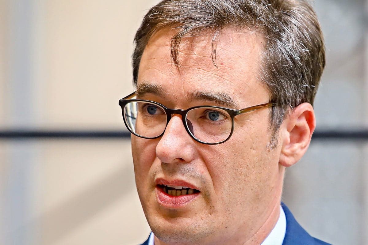 Karácsony Gergely hálás bukott főnökének