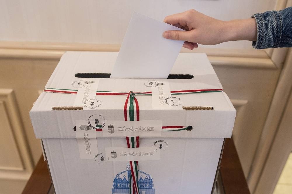 Az utolsó külképviseleti urna is megérkezett az NVI-hez