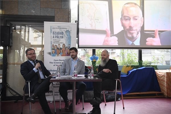 Orbán Balázs: A migráció lehet geopolitikai fegyver