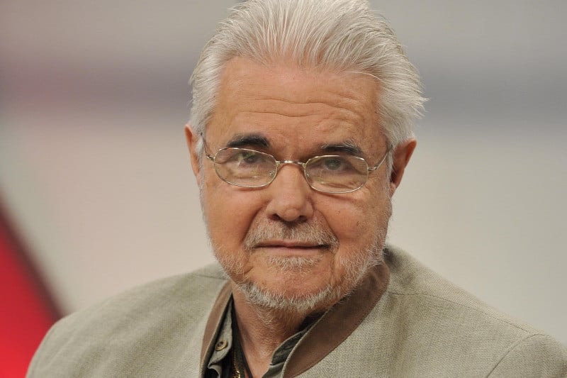 Elhunyt Oszter Sándor