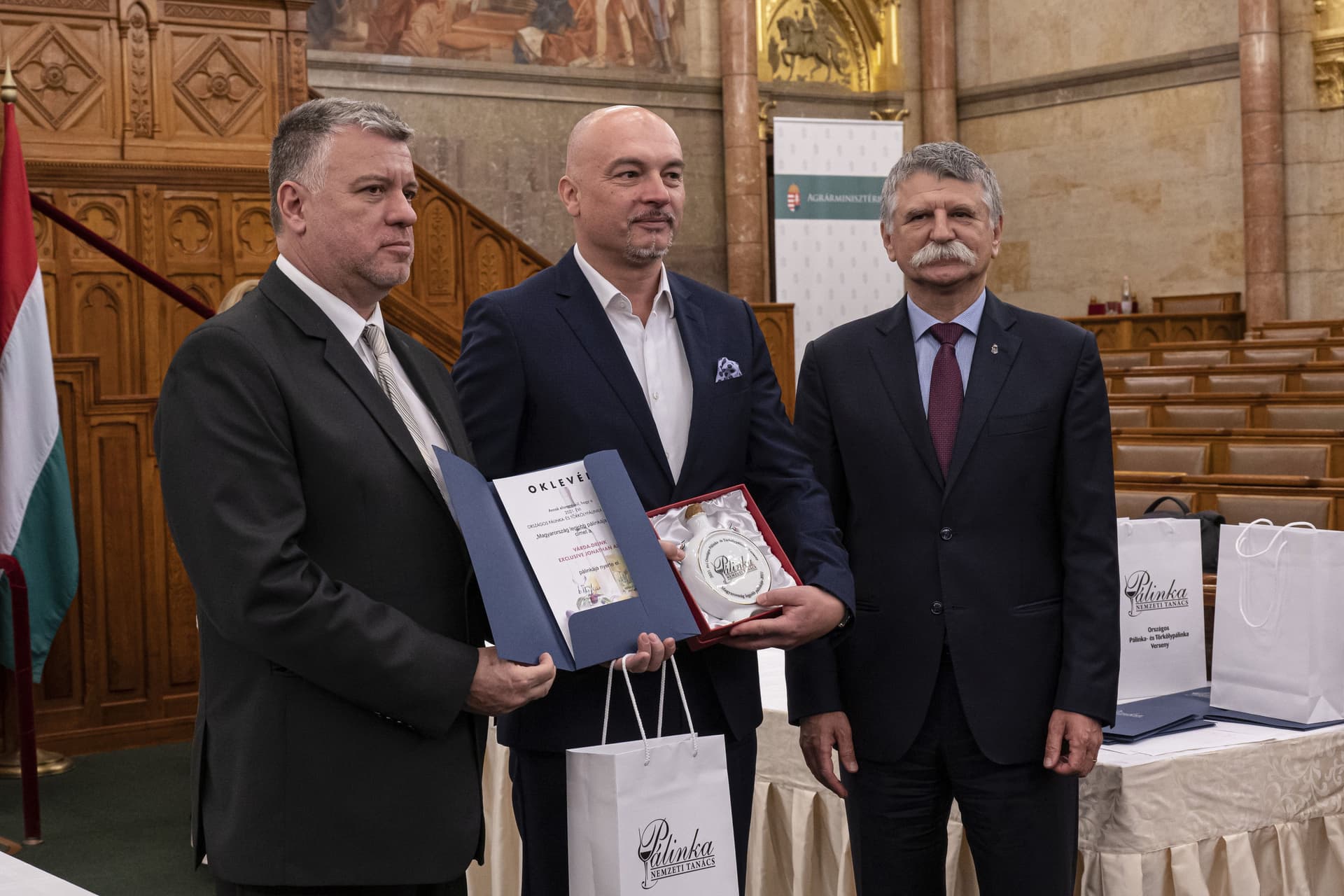 „A magyaroknak az értéket kell képviselniük az értéktelenséggel szemben”