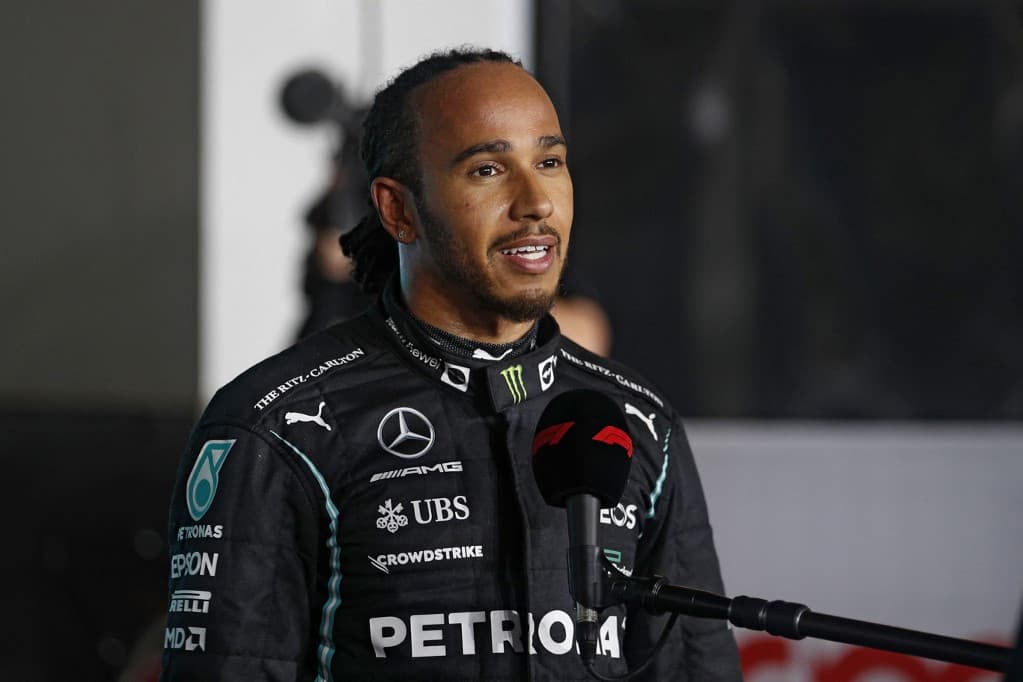 Hamilton a pole pozícióban