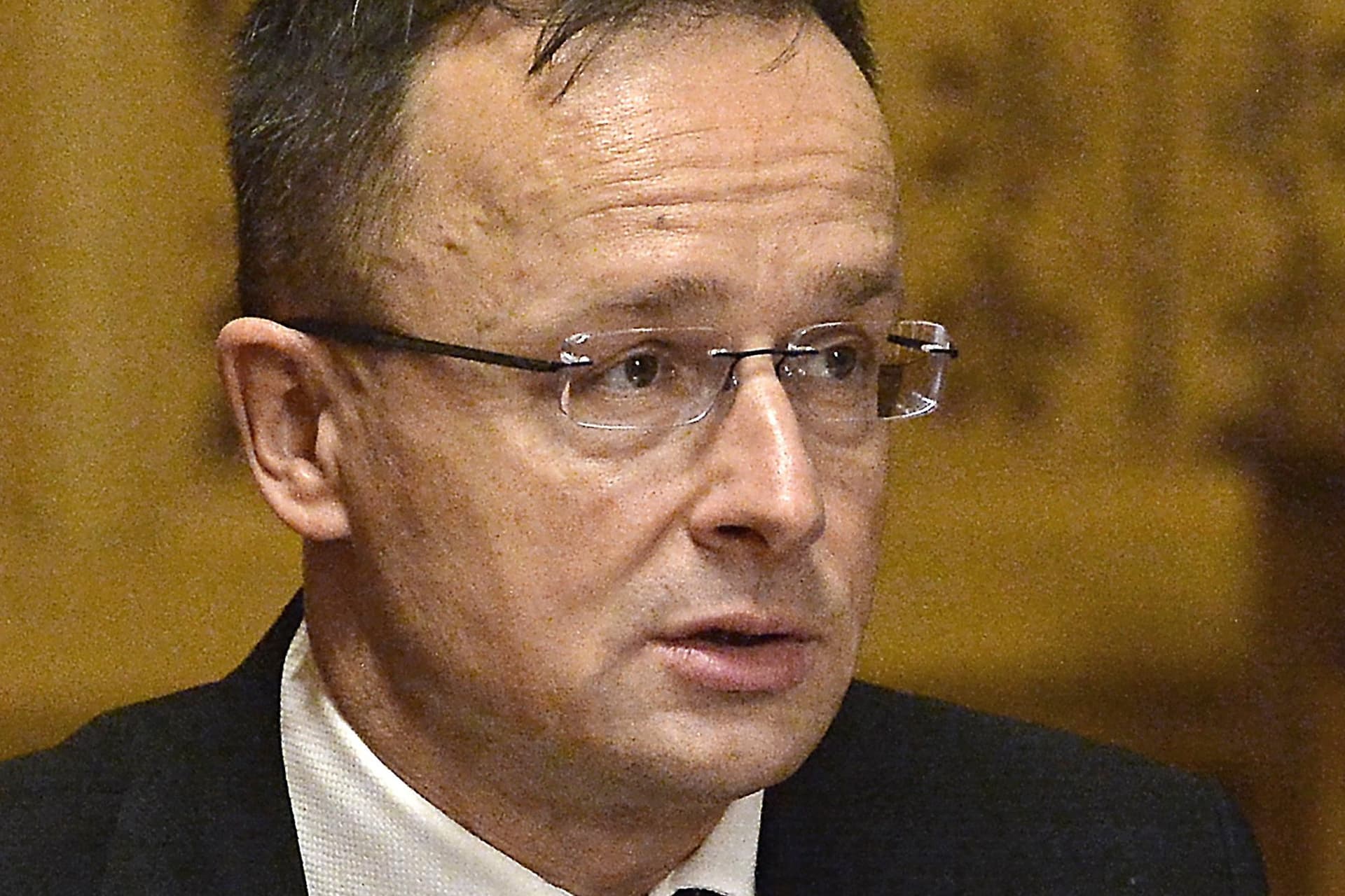 Szijjártó: A nemzeti érdeket követjük