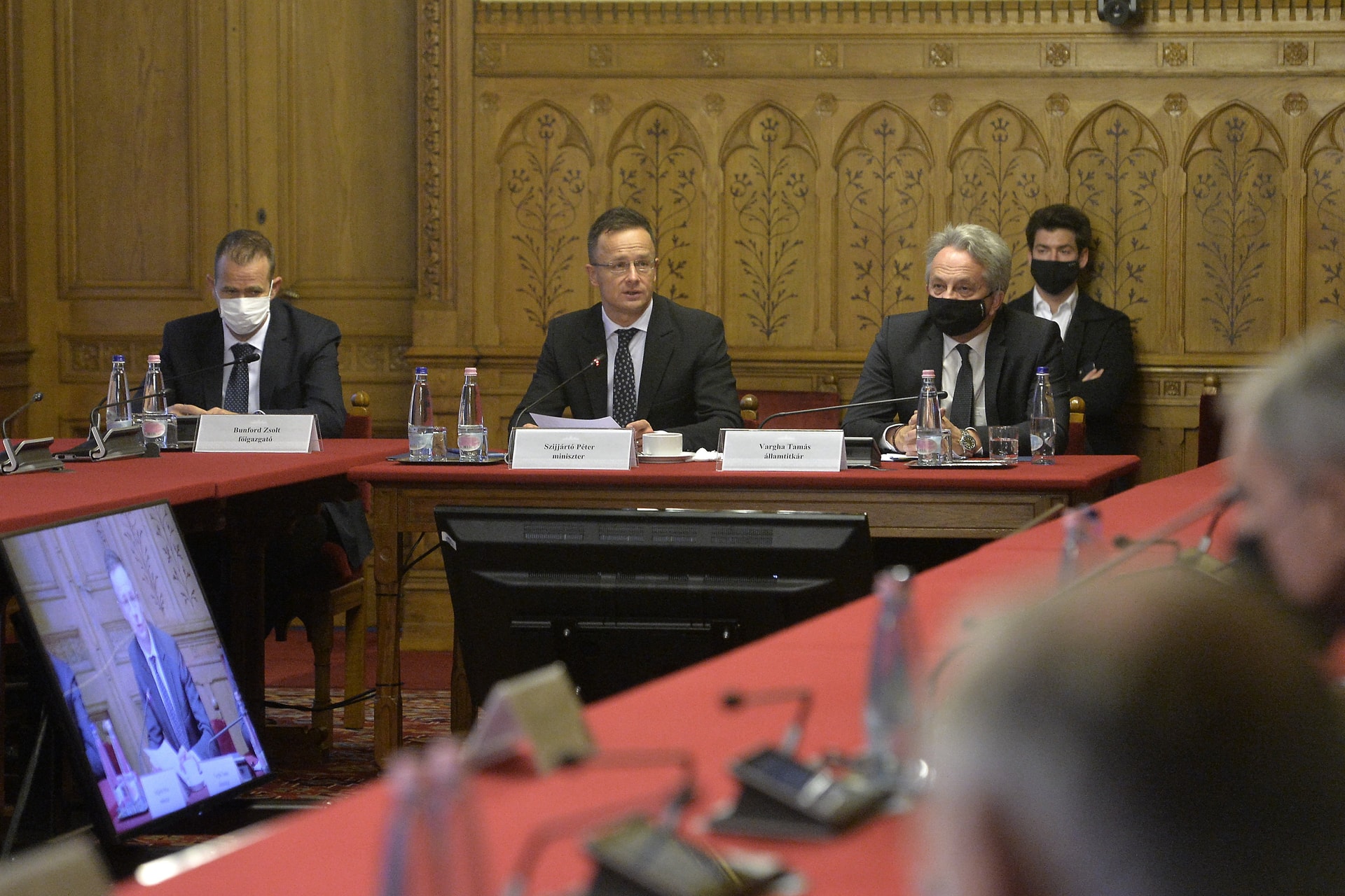 Szijjártó: Az erős hírszerzés a cél