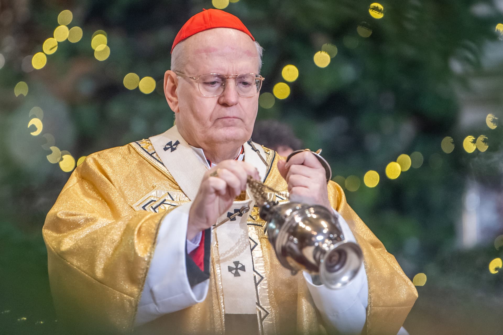 Zsúfolásig telt a Szent István Bazilika az éjféli misén