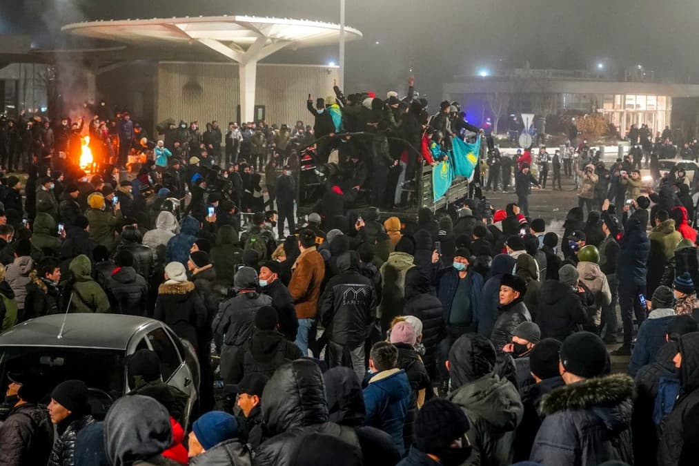 Nem csitulnak az erőszakos tüntetések Kazahsztánban