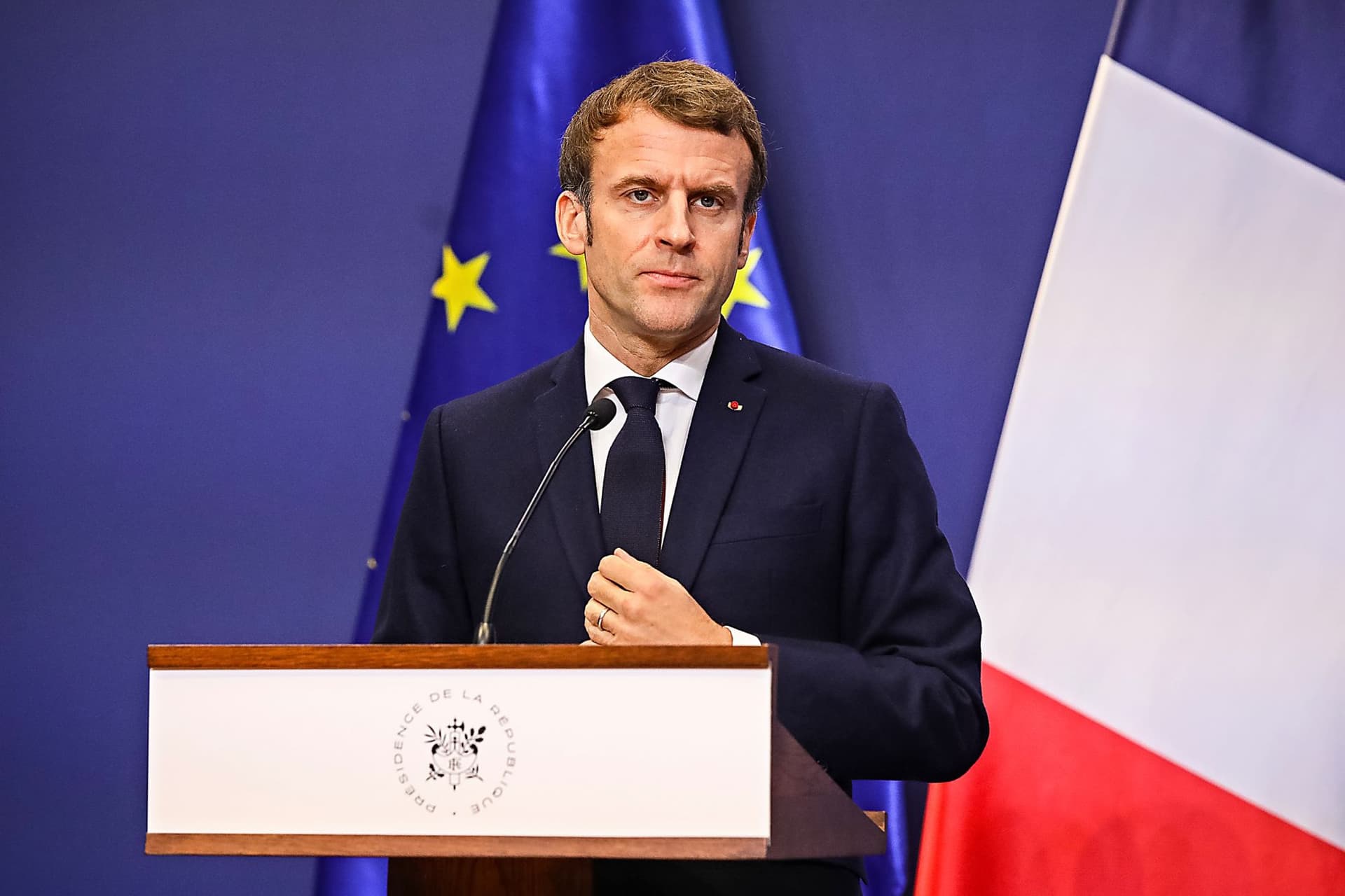 Nehéz idők elé néz Emmanuel Macron